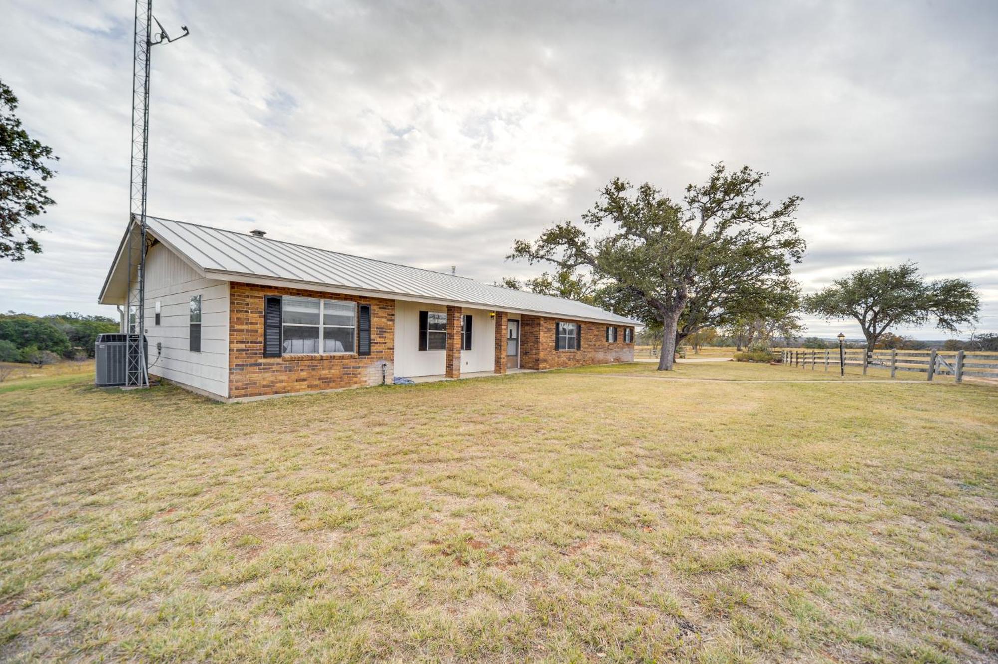 הוילה פרדריקסברג Historic Hoffmann Ranch Haus Near Wineries! מראה חיצוני תמונה